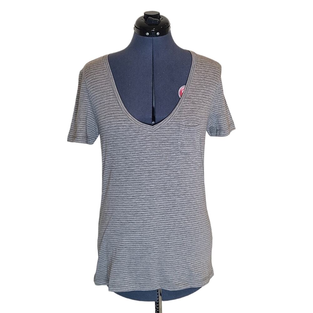 Daniel Buchler striped grey plunge V-neck striped single pocket T-shirt small